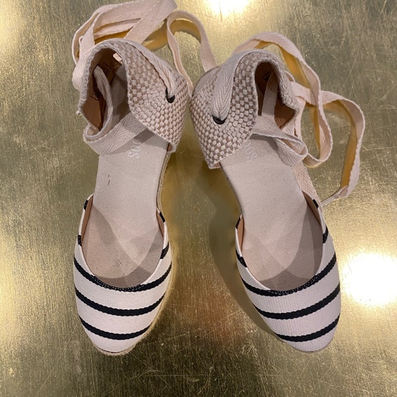 Soludos NWOT Classic Striped Wedge Lace Up Espadrille Size 6.5 - Picture 4 of 10